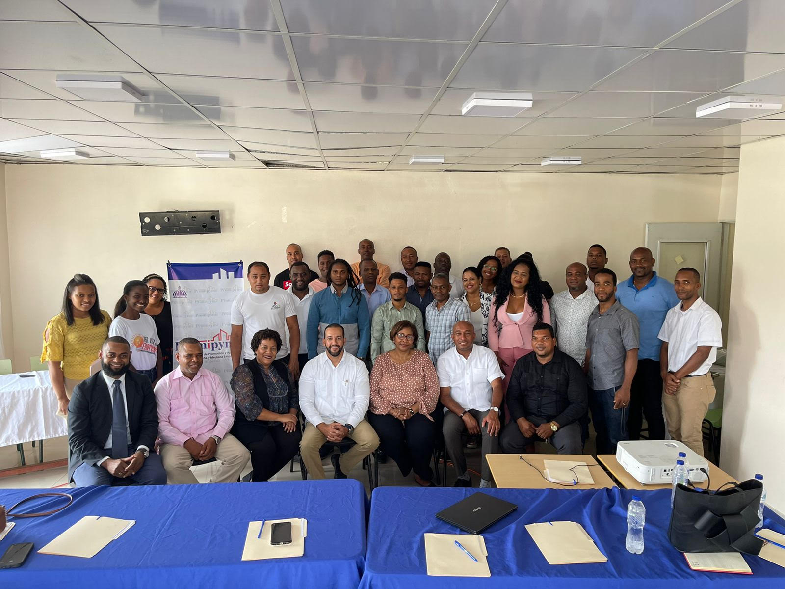 Promipyme:  Dirección de Desarrollo Empresarial Imparte Taller de Educación  Financiera